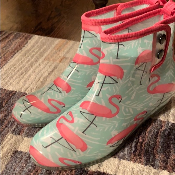 unknown Shoes - Flamingo booties